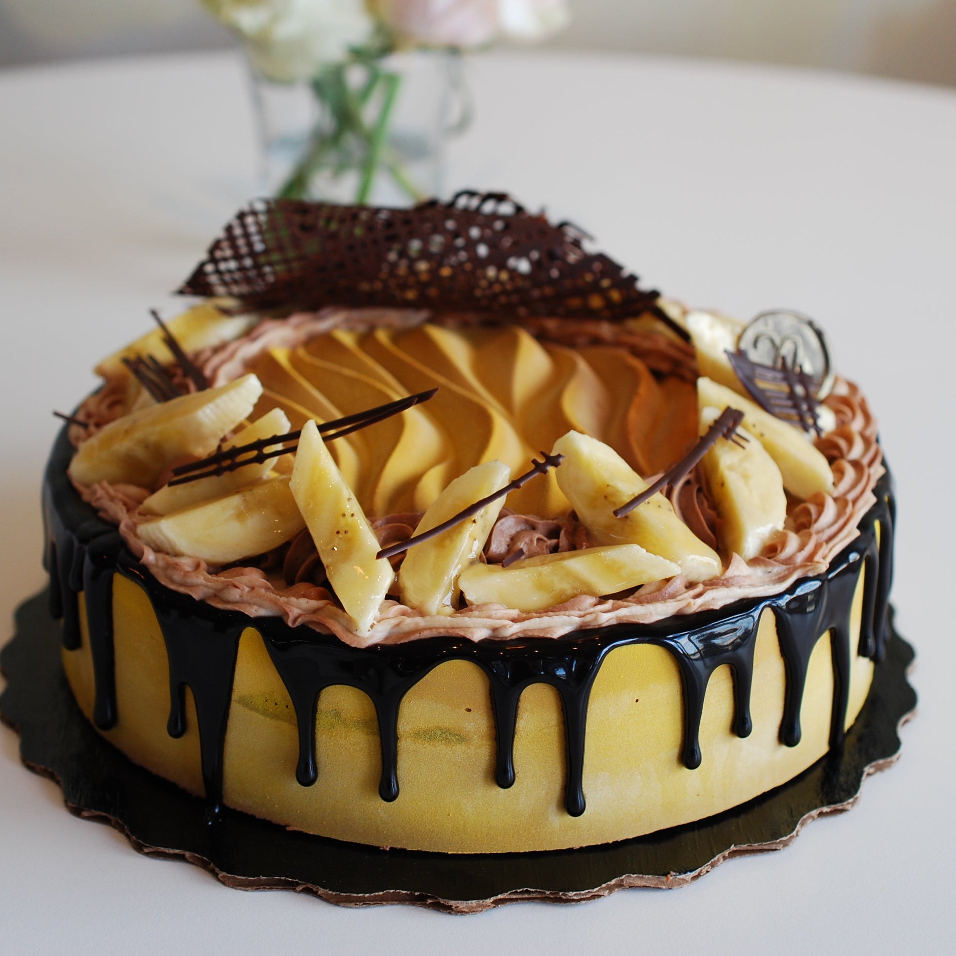 Banana & Milk Chocolate Cake