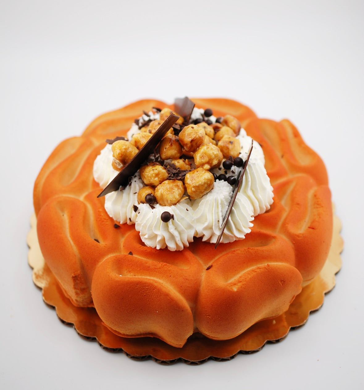 Smoked Caramel & Macadamia Cake